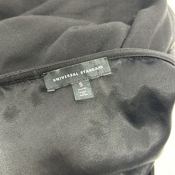 Universal Standard Mackaya Blouse Top Short Sleeve Luxe Twill Knot Black Size 14 - Picture 7 of 9